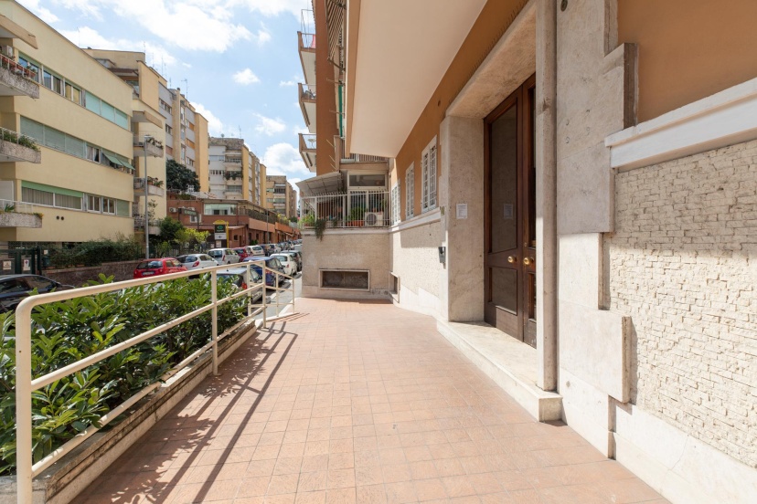 Vatican Cozy Apartment with Terrace — комфортный отель в Риме