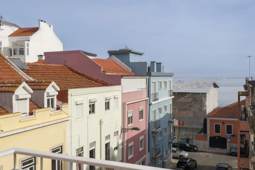 Цены на Cortes Apartment in Lisbon Historic в Лиссабоне