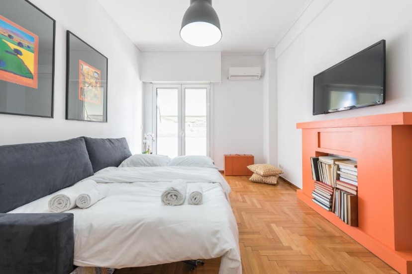 New Relaxed Central Apartment Walk Everywhere — забронировать отель в Афины