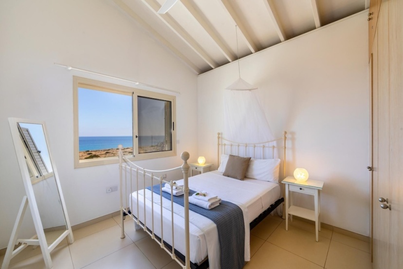Protaras Artisan Seafront Villa 6 — отель с удобным расположением в Протарас