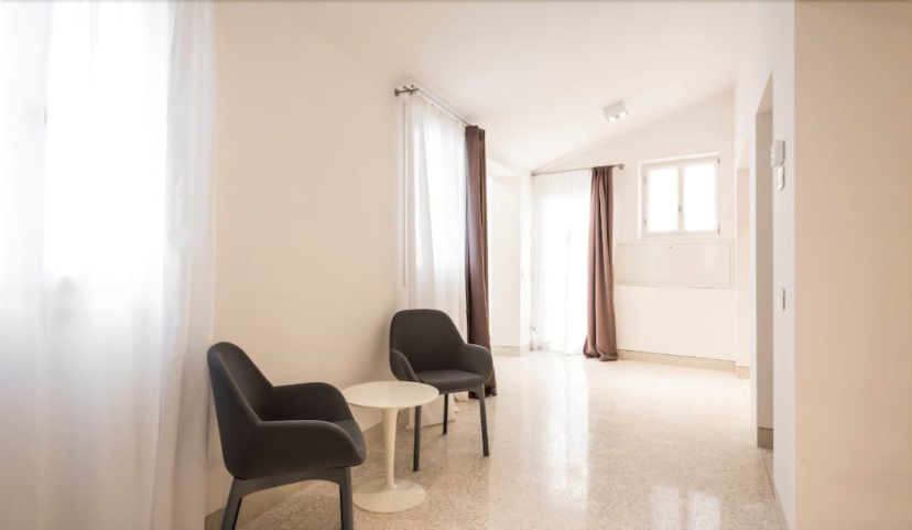 MyPlace Campo Santa Margherita Apartment — комфортный отель в Венеции