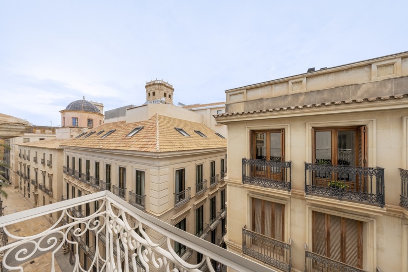 Tandem Portico Alicante Suites — отель с удобствами в Аликанте