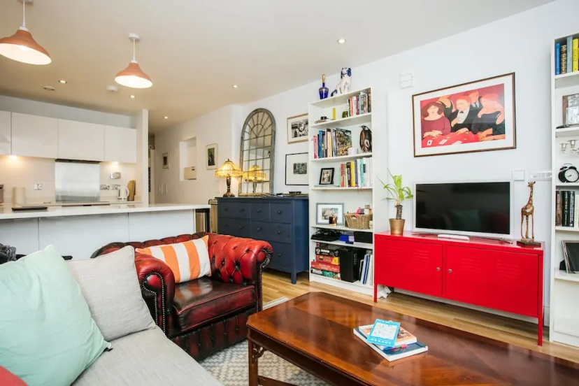1 Bedroom Flat In Bethnal Green — забронировать отель в Лондоне