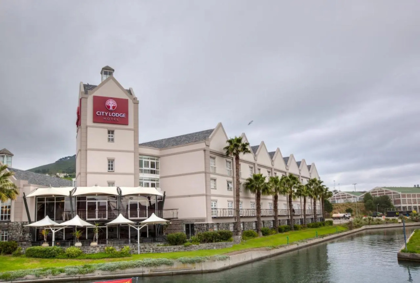 City Lodge V&A Waterfront — отель с удобствами в Кейптауне