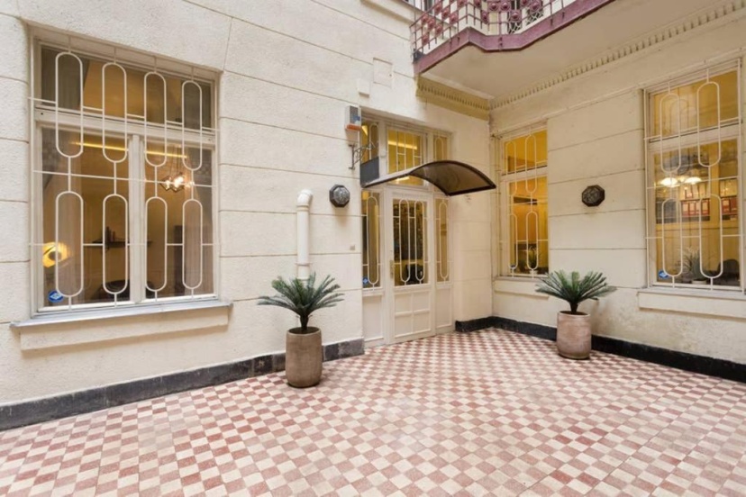 The Best Mondain Apartment Budapest — отель с удобствами в Будапеште
