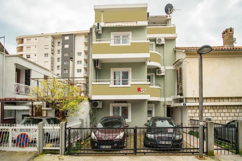 V&M Center Apartments — комфортный отель в Будва