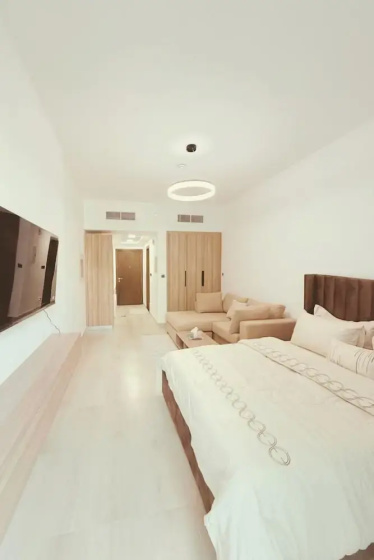 Stylish Studio Pool View JVC Elysee 3 — забронировать отель в Дубае