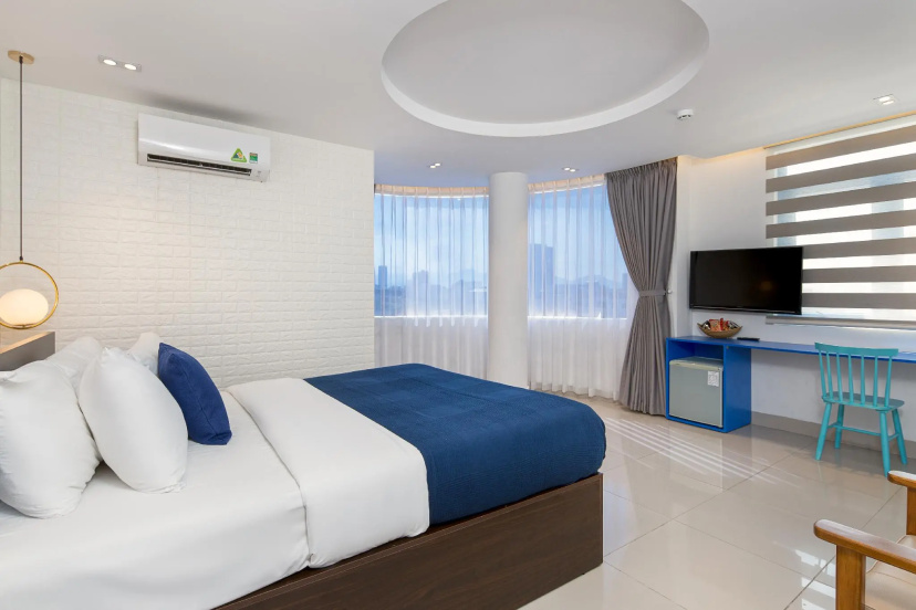 Chill Box Premier Beach Hotel — забронировать отель в Дананге