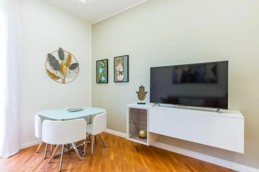 Stanzione Classy Flat at Vomero Central — отель с удобным расположением в Неаполе