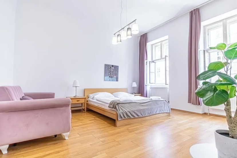 Affordable Cozy 2BR Apt Near Stadthalle — отель с удобствами в вене