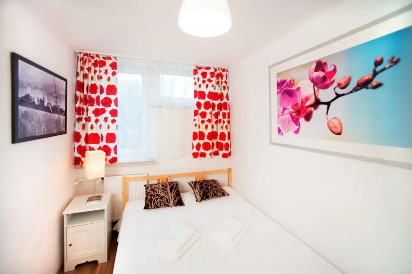 Apartamenty Dobranoc - ul. Graniczna — отель с удобным расположением в Варшаве