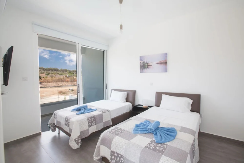 Protaras Holiday Villa Ccv5 — комфортный отель в Протарас