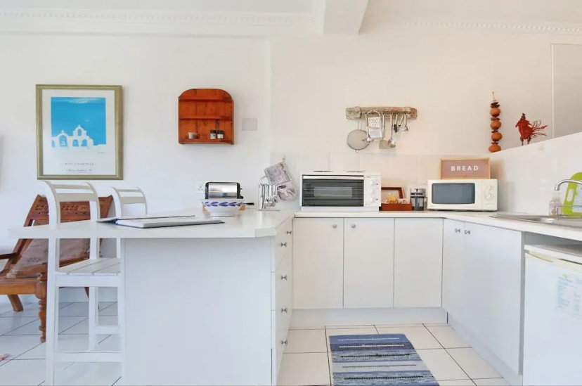 Studio Apartment Fish Hoek Bay — комфортный отель в Кейптауне