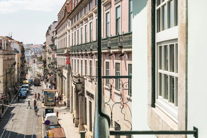 Цены на Almaria - Officina Real Apartments в Лиссабоне