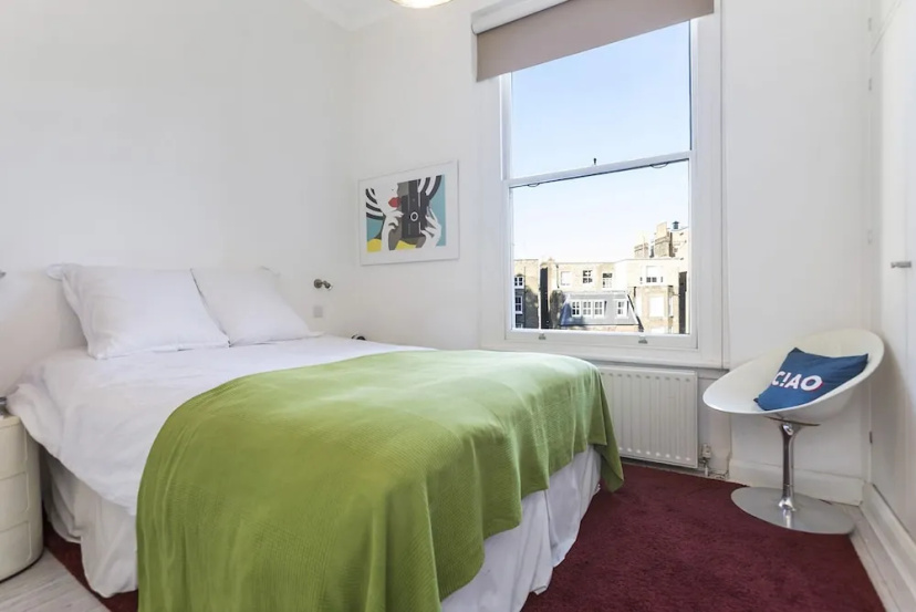 Well Presented one Bedroom Apartment Located in the Fabulous Notting Hill — отель с удобным расположением в Лондоне