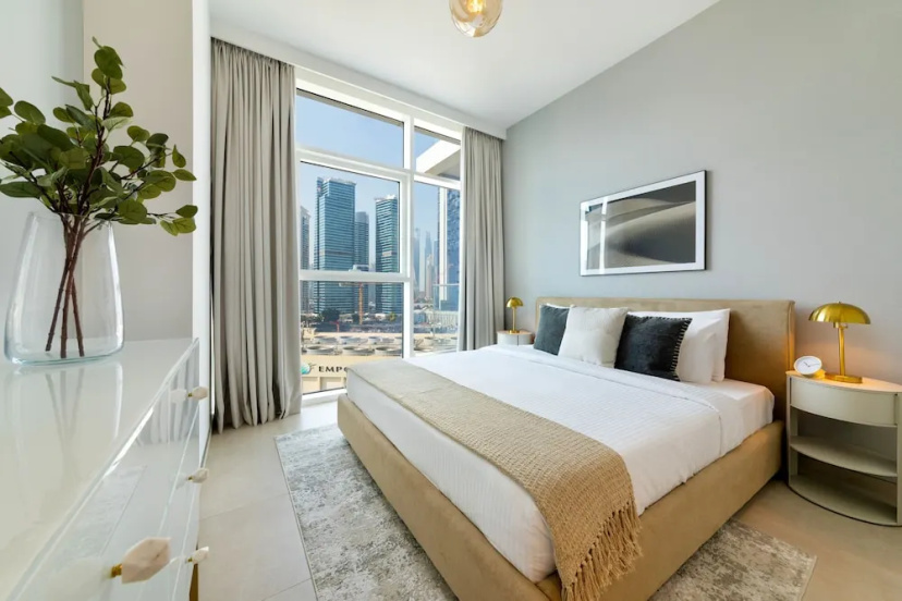 Maison Privee - Tranquil Apt w/ Mesmerizing Views Cls to Marina — отель с удобным расположением в Дубае