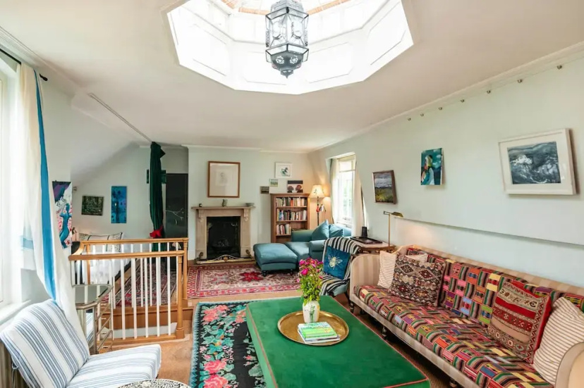 The Kensington Gatehouse - by Out of Office Lifestyle — отель с удобным расположением в Лондоне