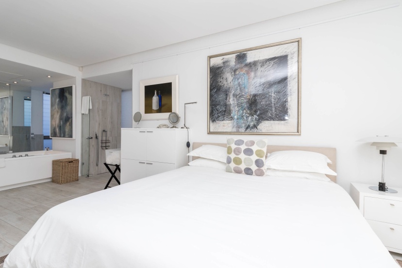 Mountain Marina Luxury Apartments — забронировать отель в Кейптауне