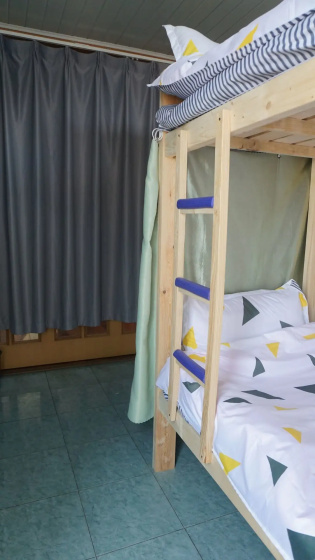 Shanghai Mofang Style Girls' Hostel — забронировать отель в Шанхае