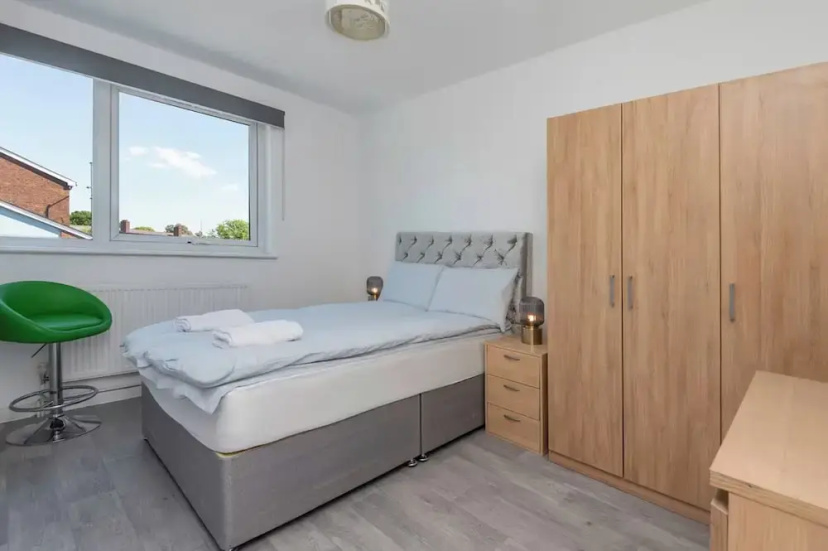 London Apartment With 3 Bedrooms — отзывы гостей и цены