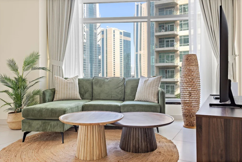 Lofts West Tower - 404 1BD — отель с удобствами в Дубае