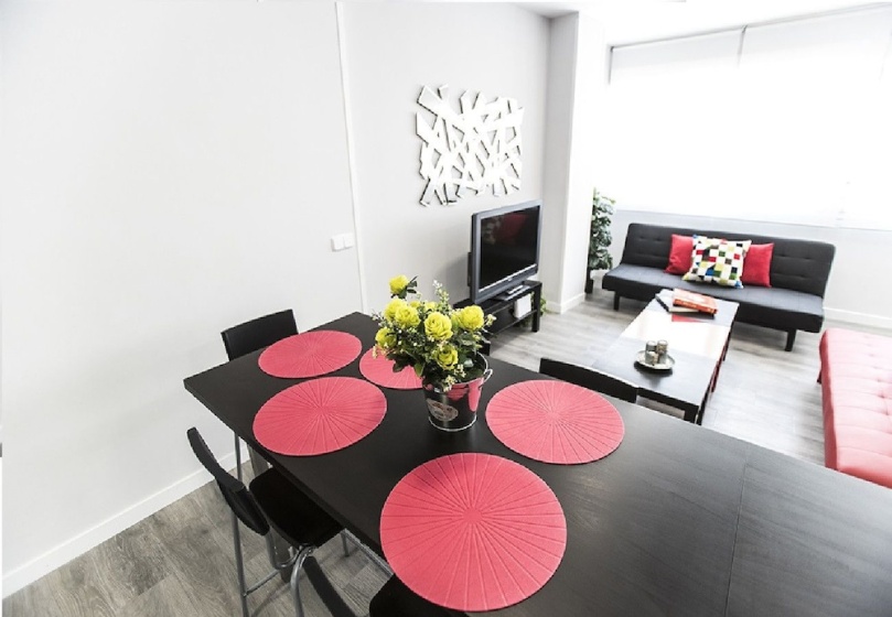 Apartamento Gran Vía IV — отель с удобствами в Мадриде