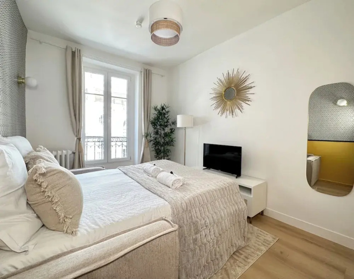 1576 Provence — забронировать отель в Париже