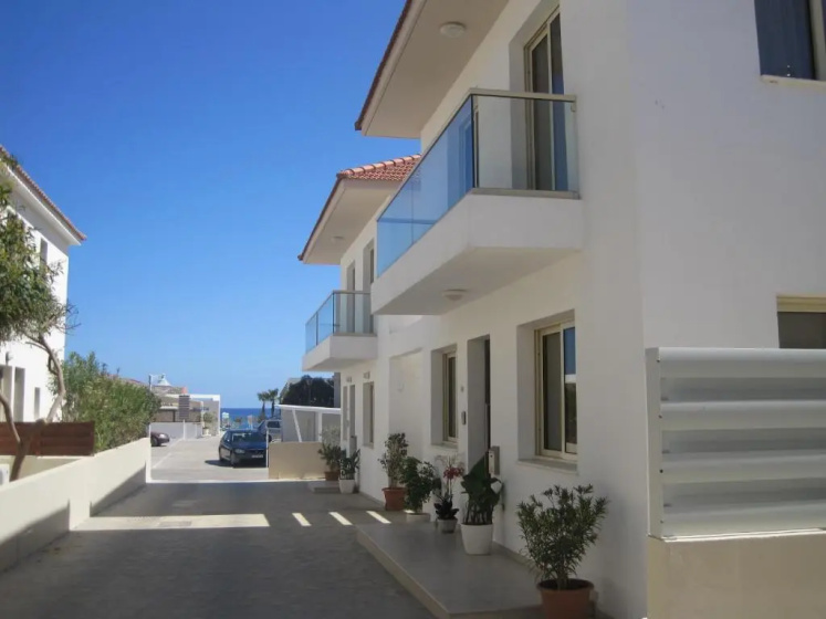 Polyxenia Isaak Luxury Villas and Apartments — отель с удобствами в Протарас