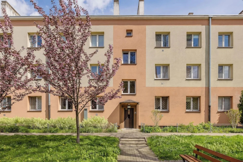 Apartment Near the Old Town by Renters — отель с удобствами в Варшаве