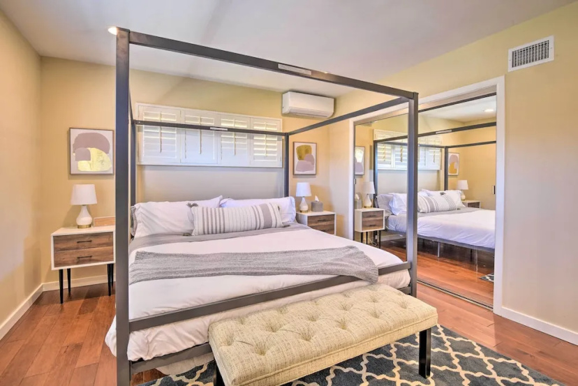 Los Angeles Suite ~ 7 Mi to Venice Beach! — забронировать отель в Лос-Анджелесе