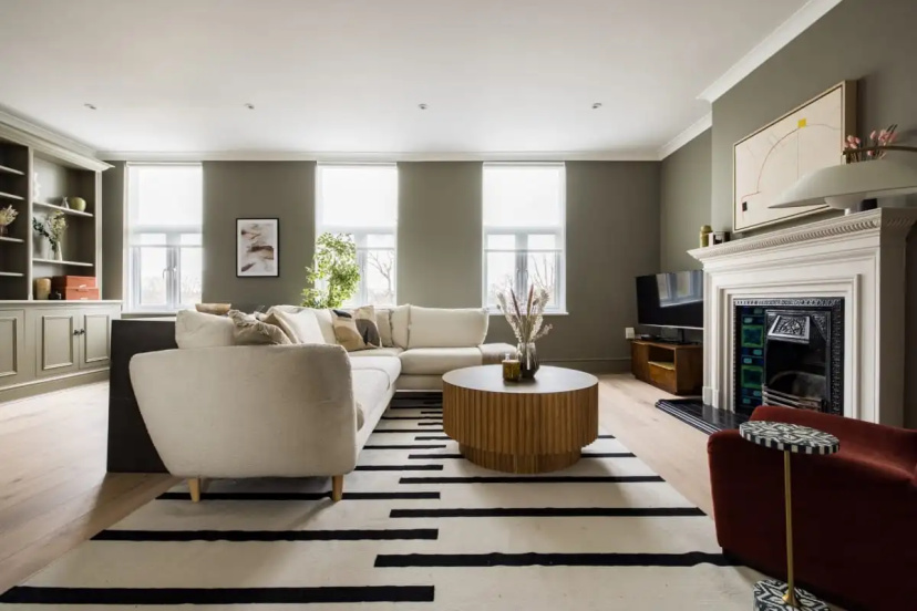 The Clapham Chambers - Stunning & Bright 3BDR Flat with Terrace — комфортный отель в Лондоне