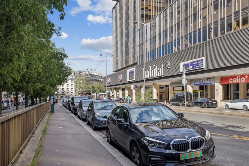Paris 1BR in front of Montparnasse Tower — комфортный отель в Париже
