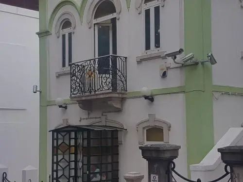 White House Lisbon Hostel — отель в Лиссабоне для деловых поездок