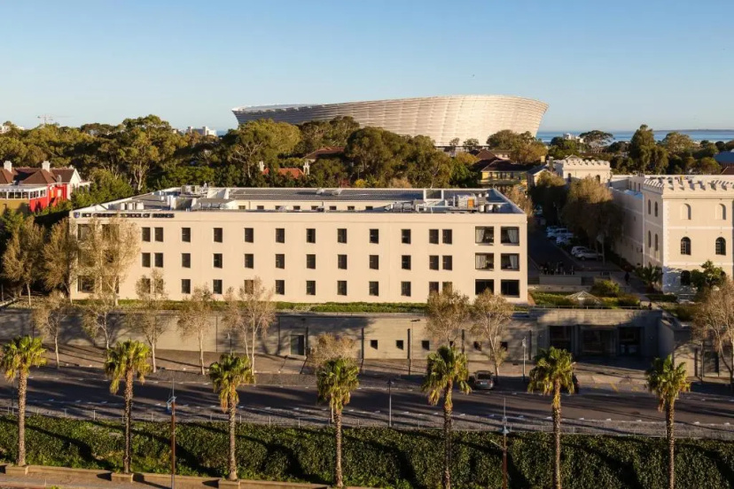 Protea Hotel by Marriott Cape Town Waterfront Breakwater Lodge — комфортный отель в Кейптауне