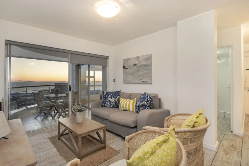 Цены на Ocean View B901 в Кейптауне