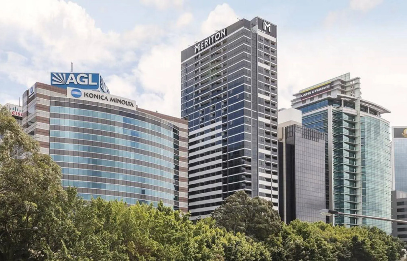 Meriton Suites North Sydney — отель с удобствами в Сиднее