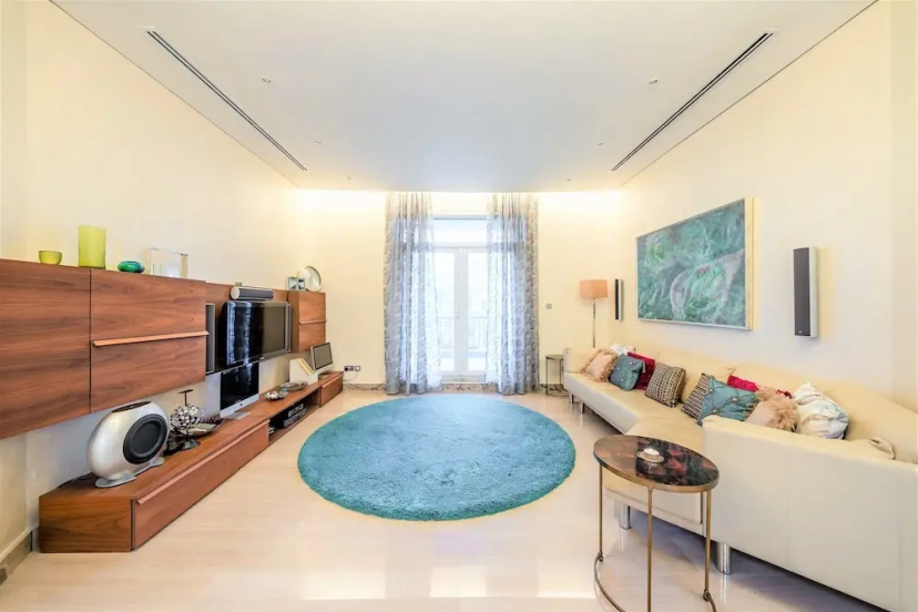Ultimate Luxury sea front villa with private pool Palm Jumeirah — отель с удобствами в Дубае