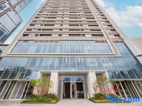 Shenzhen Fuxuan Service Apartment (Zhongzhou Sungang Subway Station) — отель с удобствами в Шэньчжэне