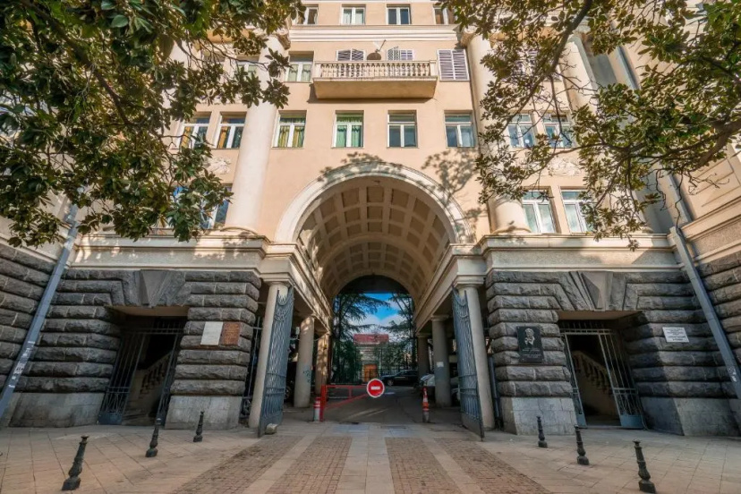 Luxury Apartments on Central Avenue — комфортный отель в Тбилиси