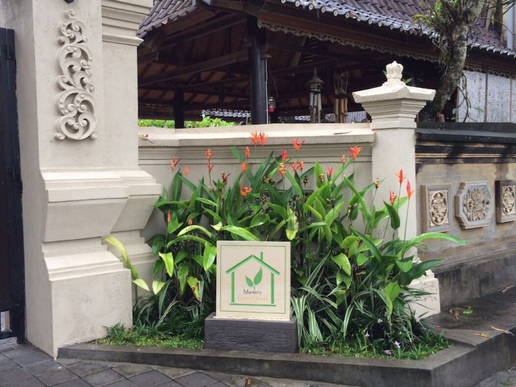 Цены на Martin's Guest House в Убуде