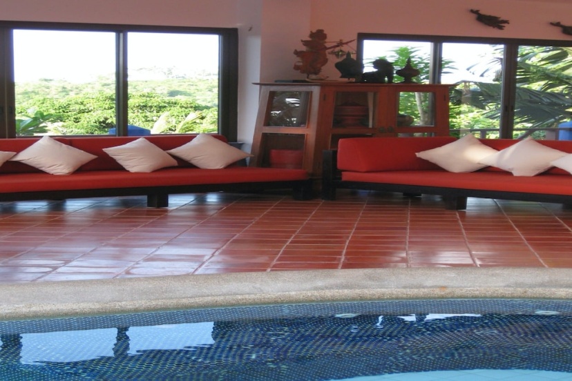 3 Bedroom Sea View Villa Leelavadee — комфортный отель в Кохе