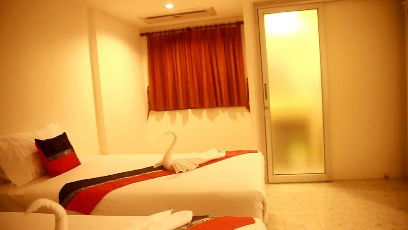 Rayaan Oriental Guest House & Restaurant — комфортный отель в Патонг