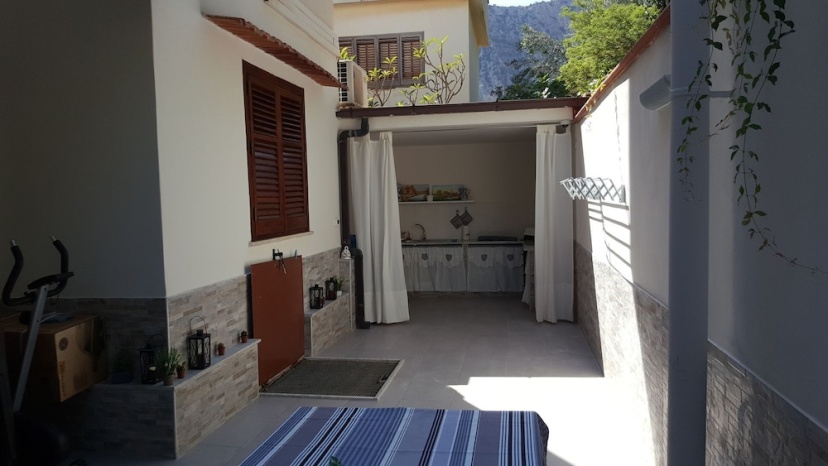 Addaura Sea, Villa Opposite the sea — забронировать отель в Палермо