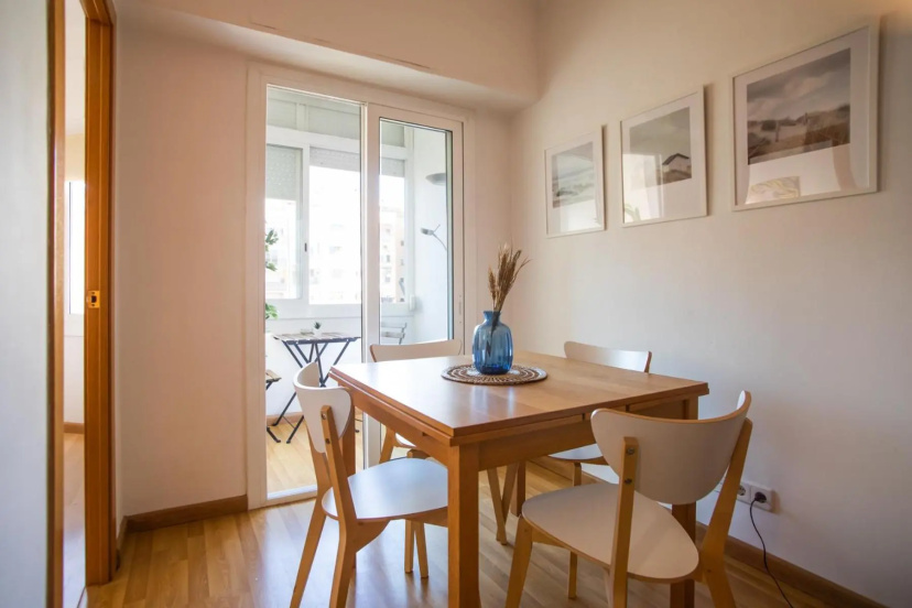 51FLO4-Well located apartment in Sant Antoni — забронировать отель в Барселоне