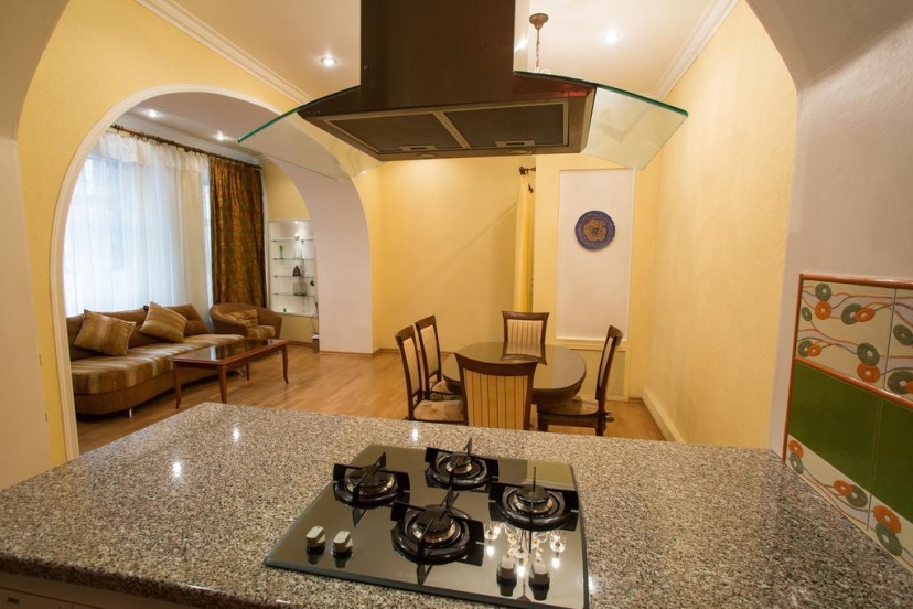 Bergus Apartments Near Admiralteyskaya — отель с удобным расположением в Санкт-Петербурге