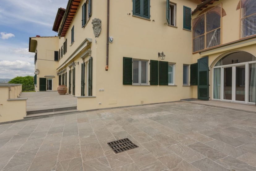 Villa Michelangelo with Swimming Pool — забронировать отель в Флоренции