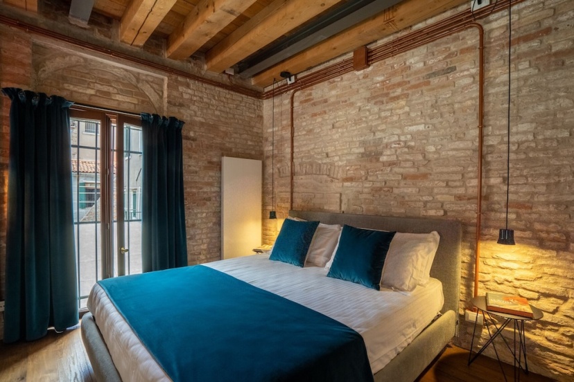 Ca'Longo Palace VellutoApartment — отель в Венеции, Италия