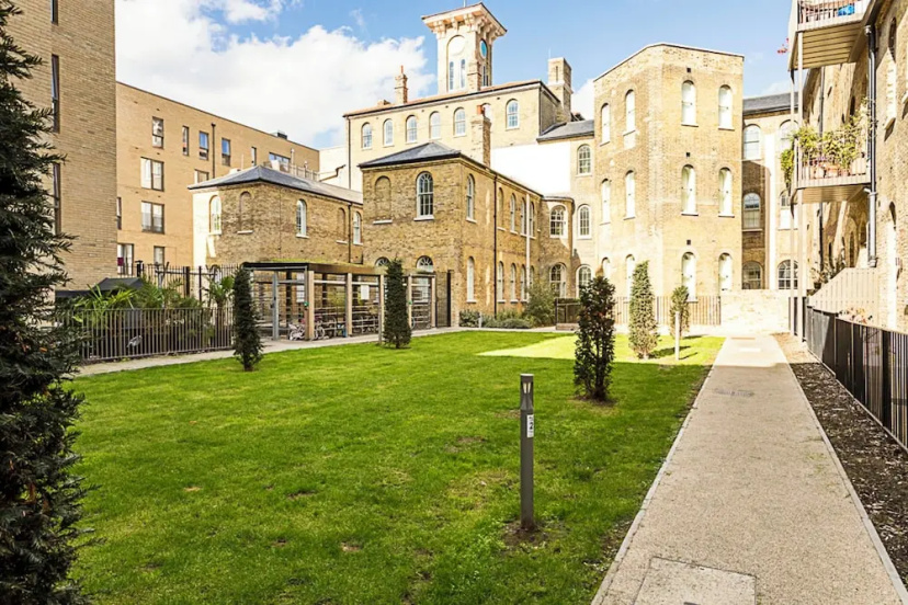 Contemporary Victorian Studio — комфортный отель в Лондоне
