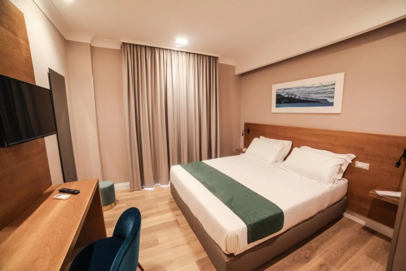 Цены на Toledo Relais - Exclusive Rooms в Неаполе