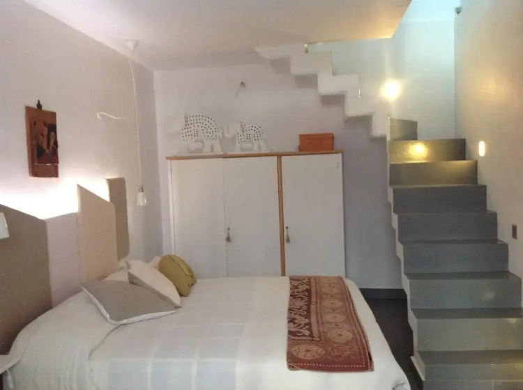 Short stay Apartment Violets house — отель с удобным расположением в Палермо